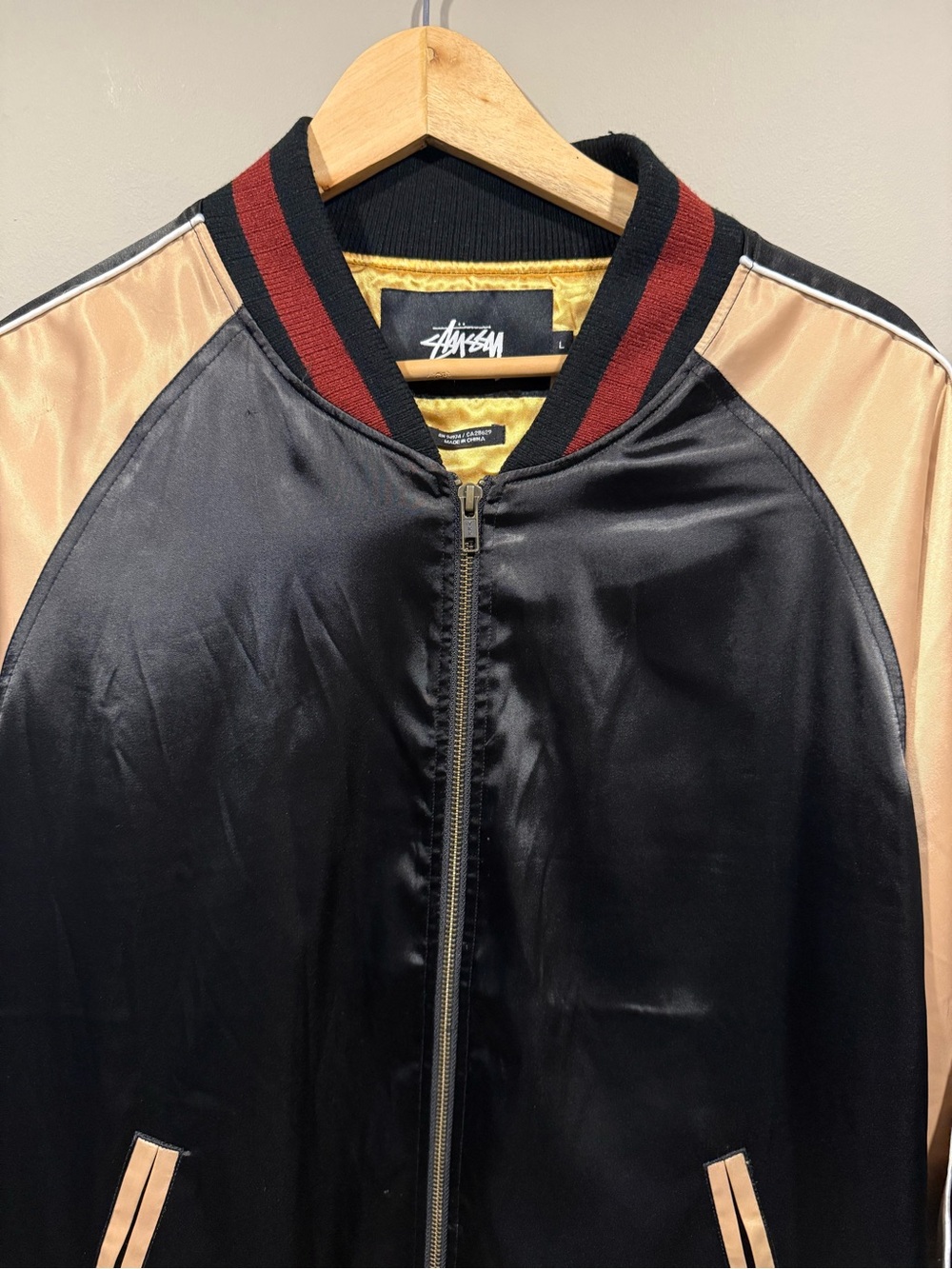 Stussy vintage 90s Black & Beige Satin Tiger Embroidered Bomber Jacket - Picture 4 of 6